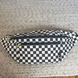 Classic Fanny Pack - Side Release Buckle (Oversized)
NWOT
